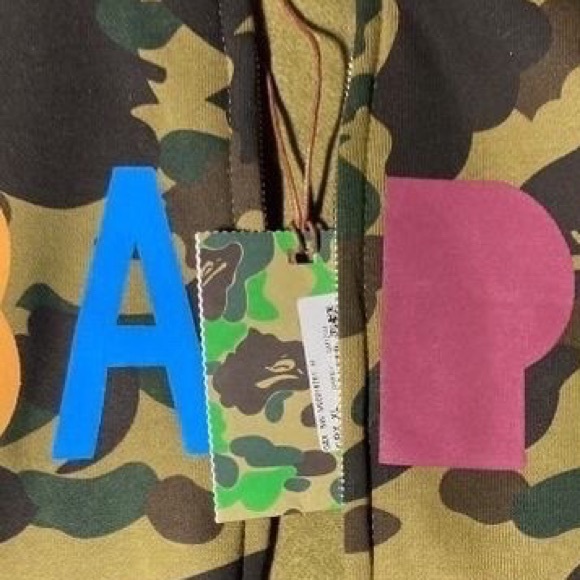 Bape tiger camo doesn’t fit asking $400 obo - Picture 5 of 5